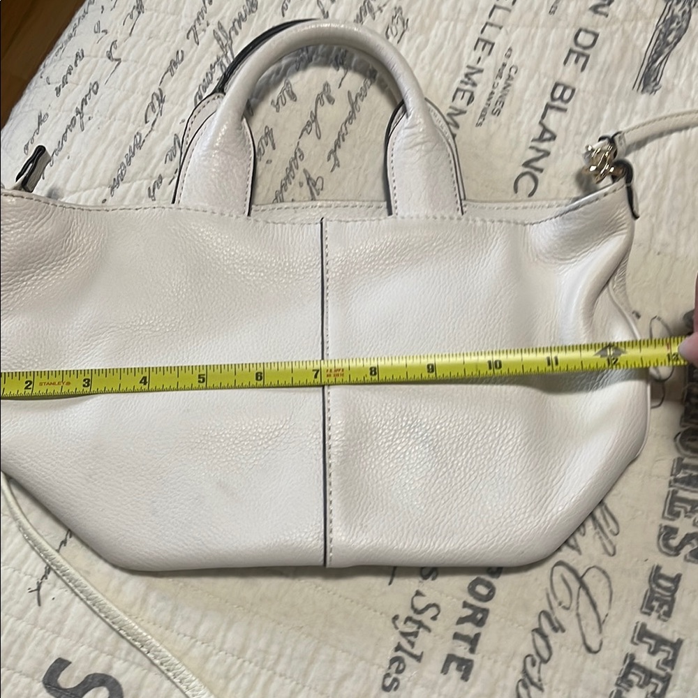 Elegant White Leather Handbag